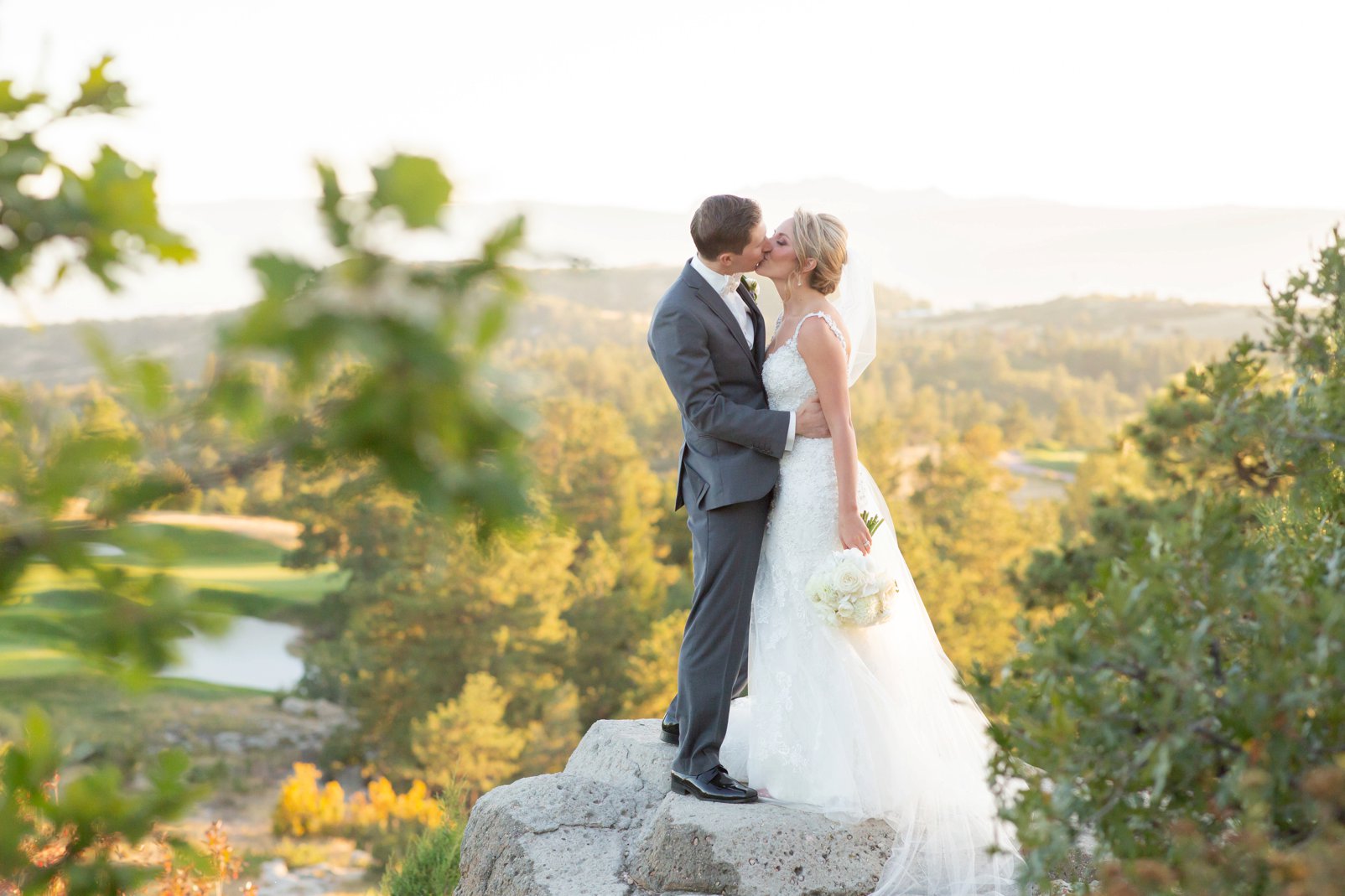 bride and groom photos at sanctuary golf course wedding